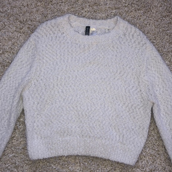 Fuzzy crew neck sweater - Picture 3 of 3